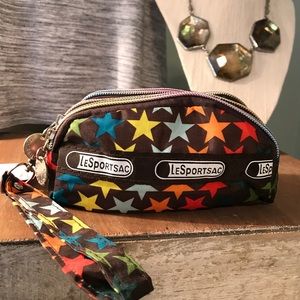 3 pocket wristlet, great copy of Le Sportsac.