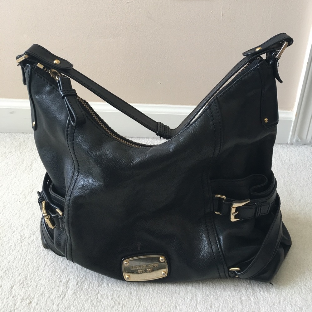 Black Michael kors bag