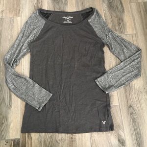 American Eagle Raglan Top