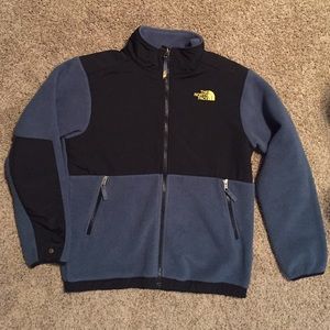 Boys North Face Denali Jacket size 14-16 Large