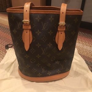 Authentic Louis Vuitton Bucket Tote