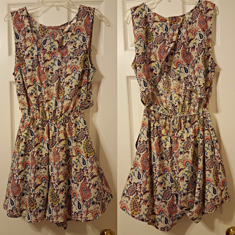 Open Back Romper 🌻 With pockets!