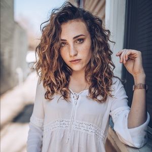 Meet your Posher, Cierra