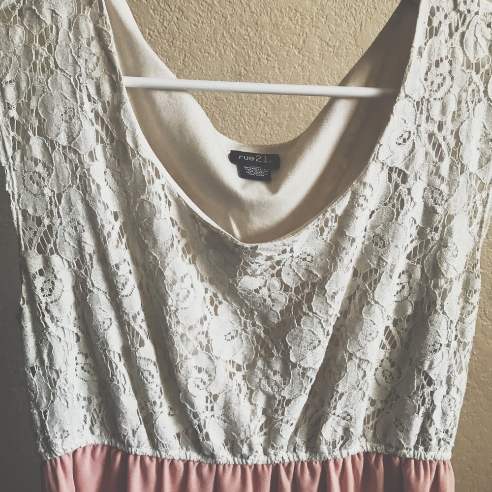 Spring dress. 💐 - Picture 4 of 5
