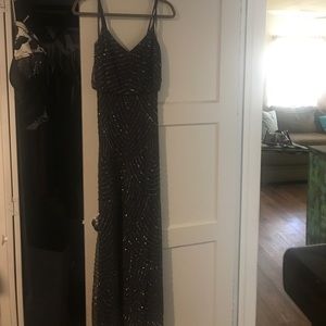 Adrianna Papel size 4 beautiful dress