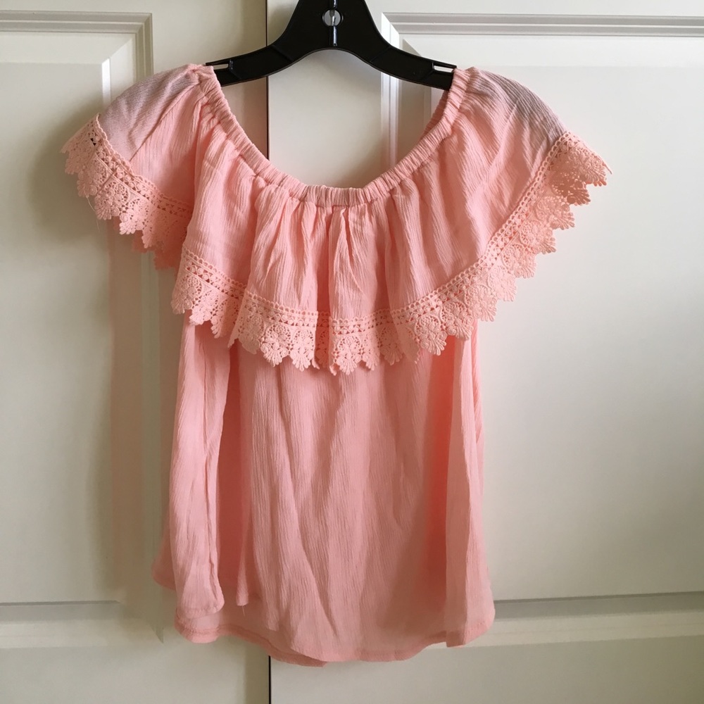 The cutest off the shoulder top ever