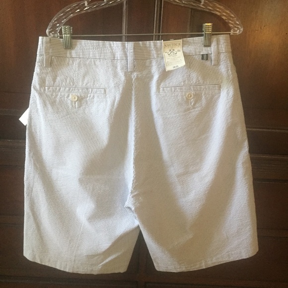 Men's seersucker shorts - Picture 2 of 2