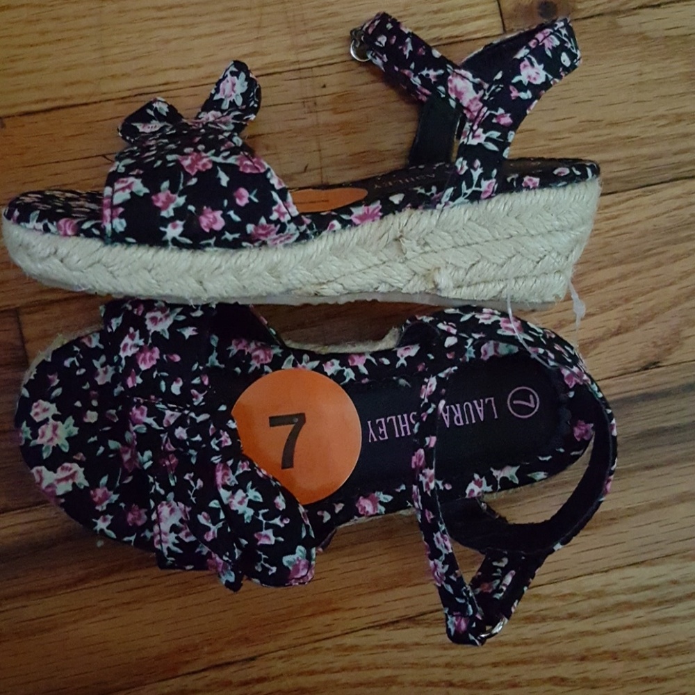 Toddler girl's sandals