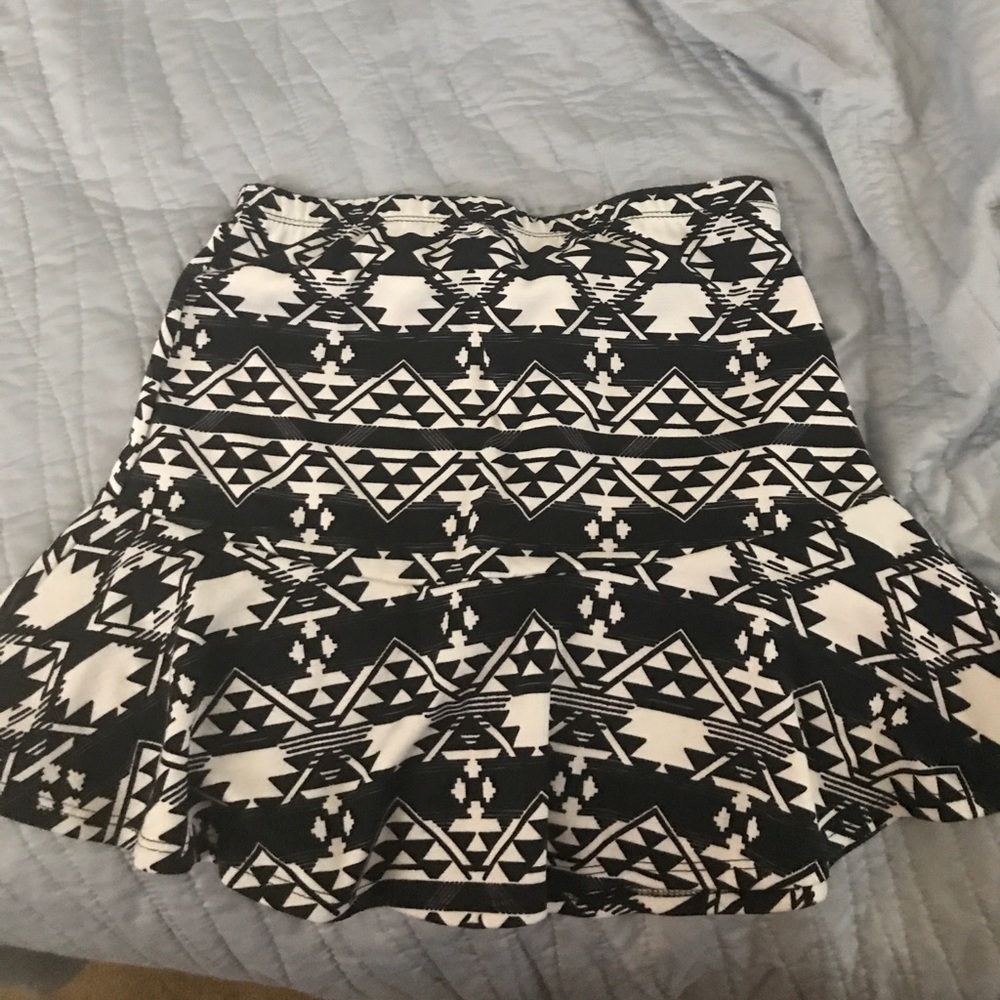 black and white aztec print skirt