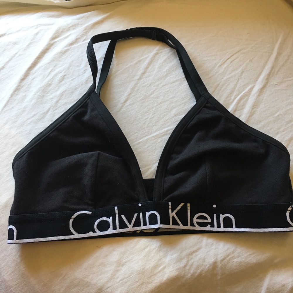 ❤️❤️❤️ SOLD ❤️❤️❤️Calvin Klein Bralet ✨