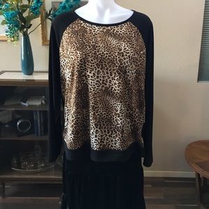Leopard Black pullover. Long sleeve.
