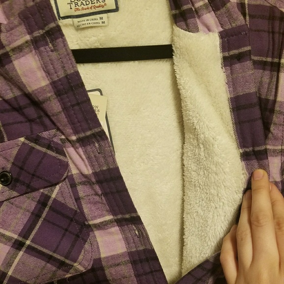 Warm fleece lined button up! NWT! Size Medium - Picture 2 of 5