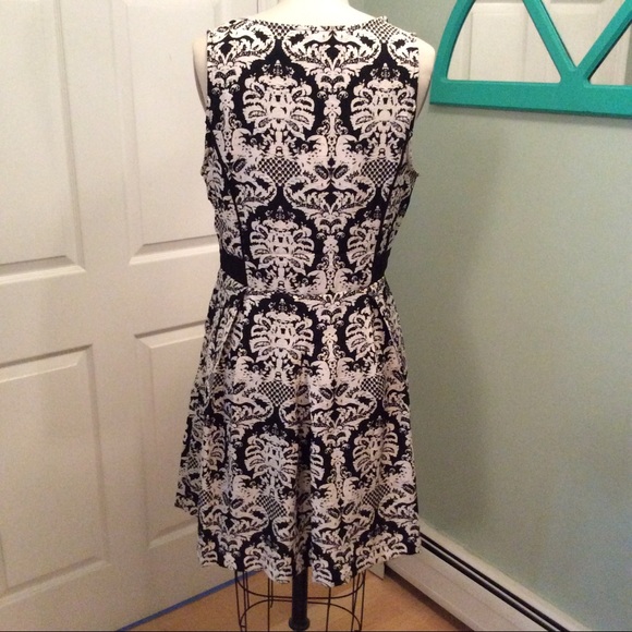 Beautiful Patterned Textured Sleeveless Dress NWOT - Picture 3 of 7