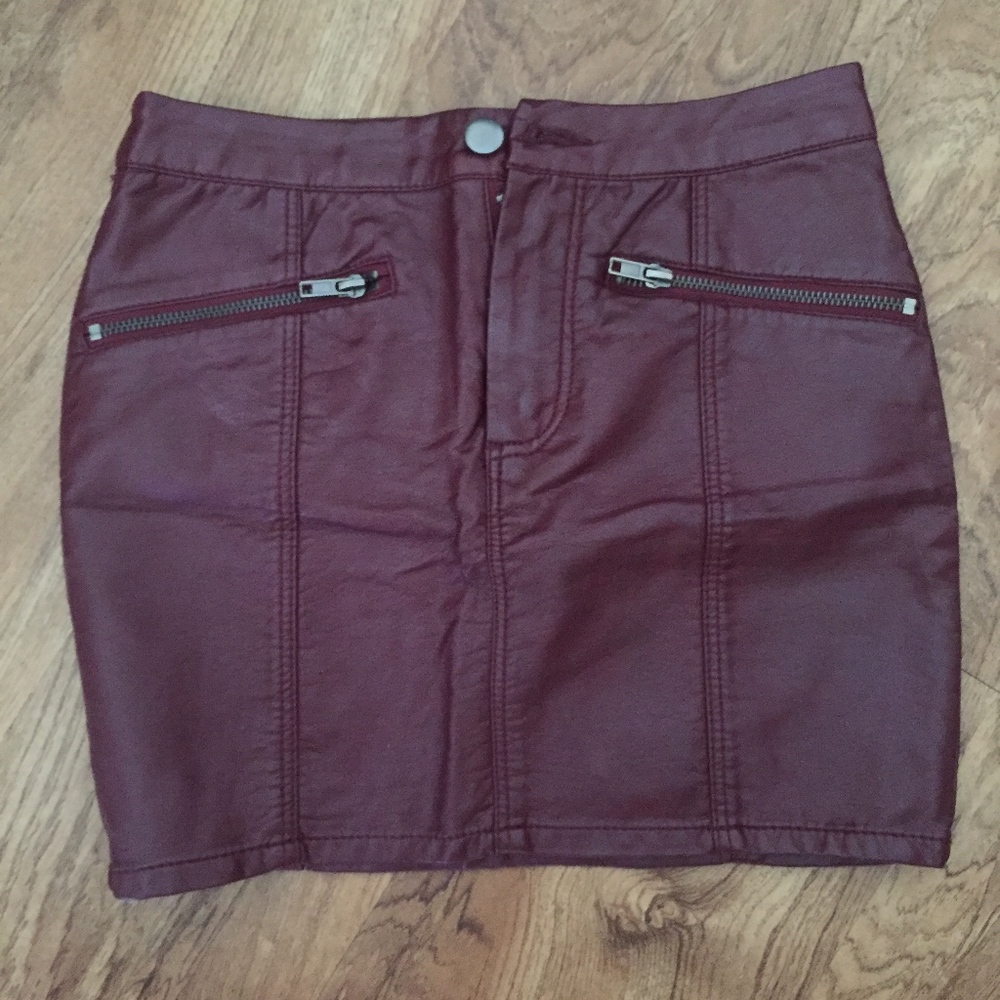 Burgundy Leather Skirt Small 2