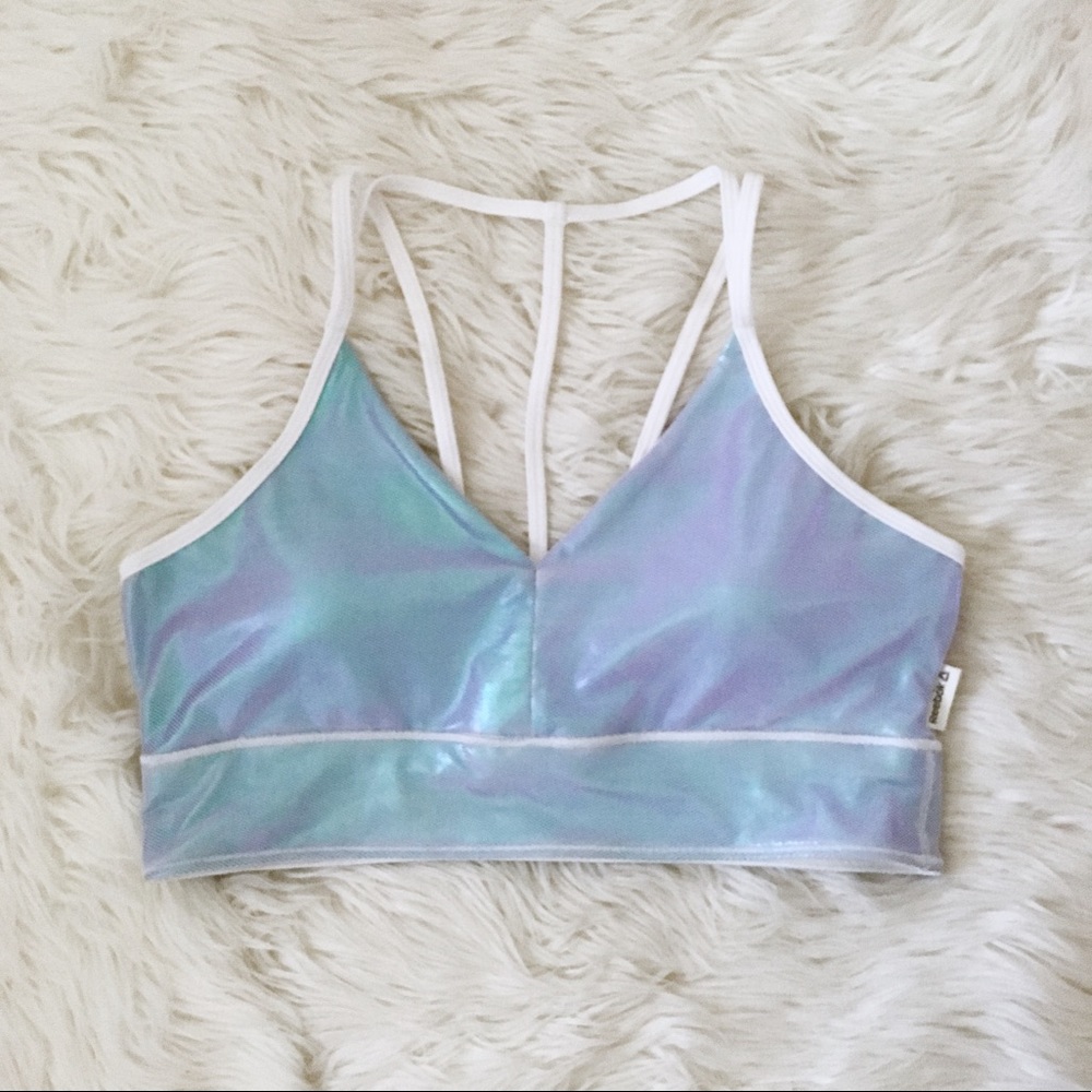 🦄MOVING SALE🦄 Metallic Strappy Sports Bra