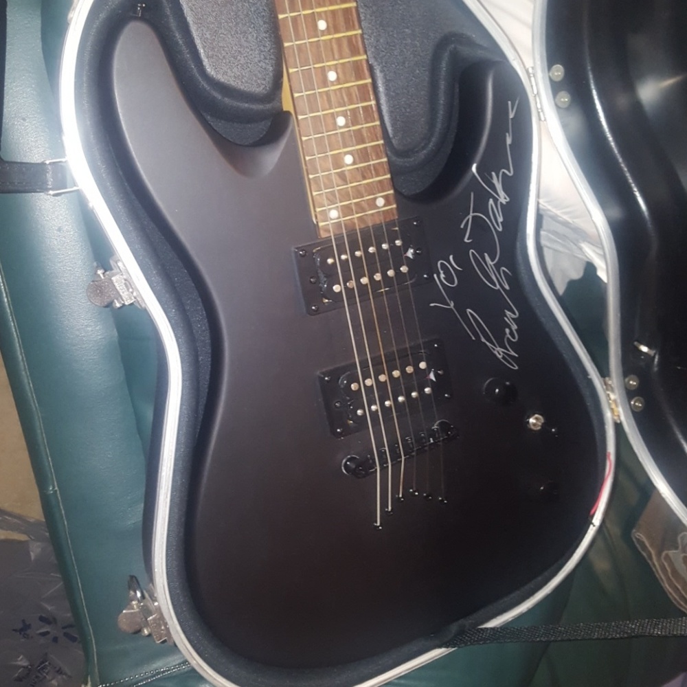 Electric guitar