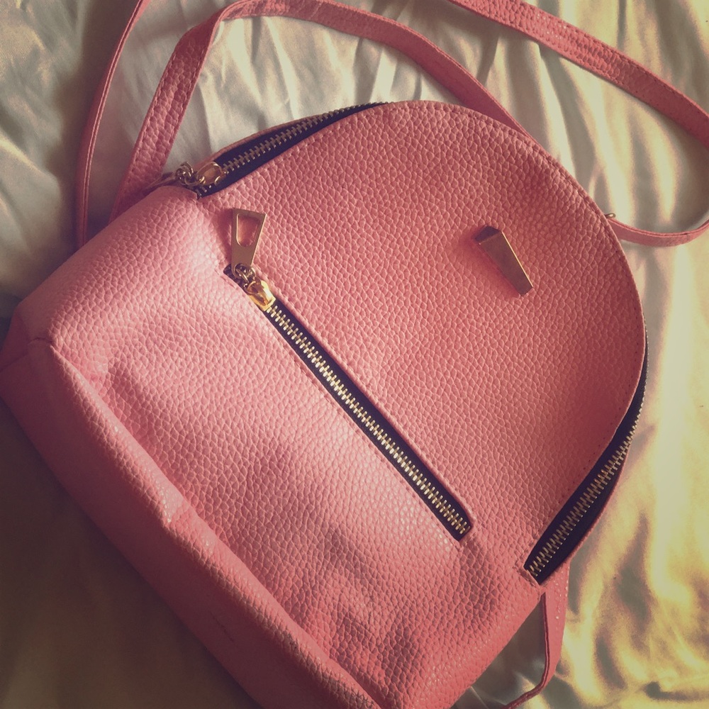 Baby pink bag pack