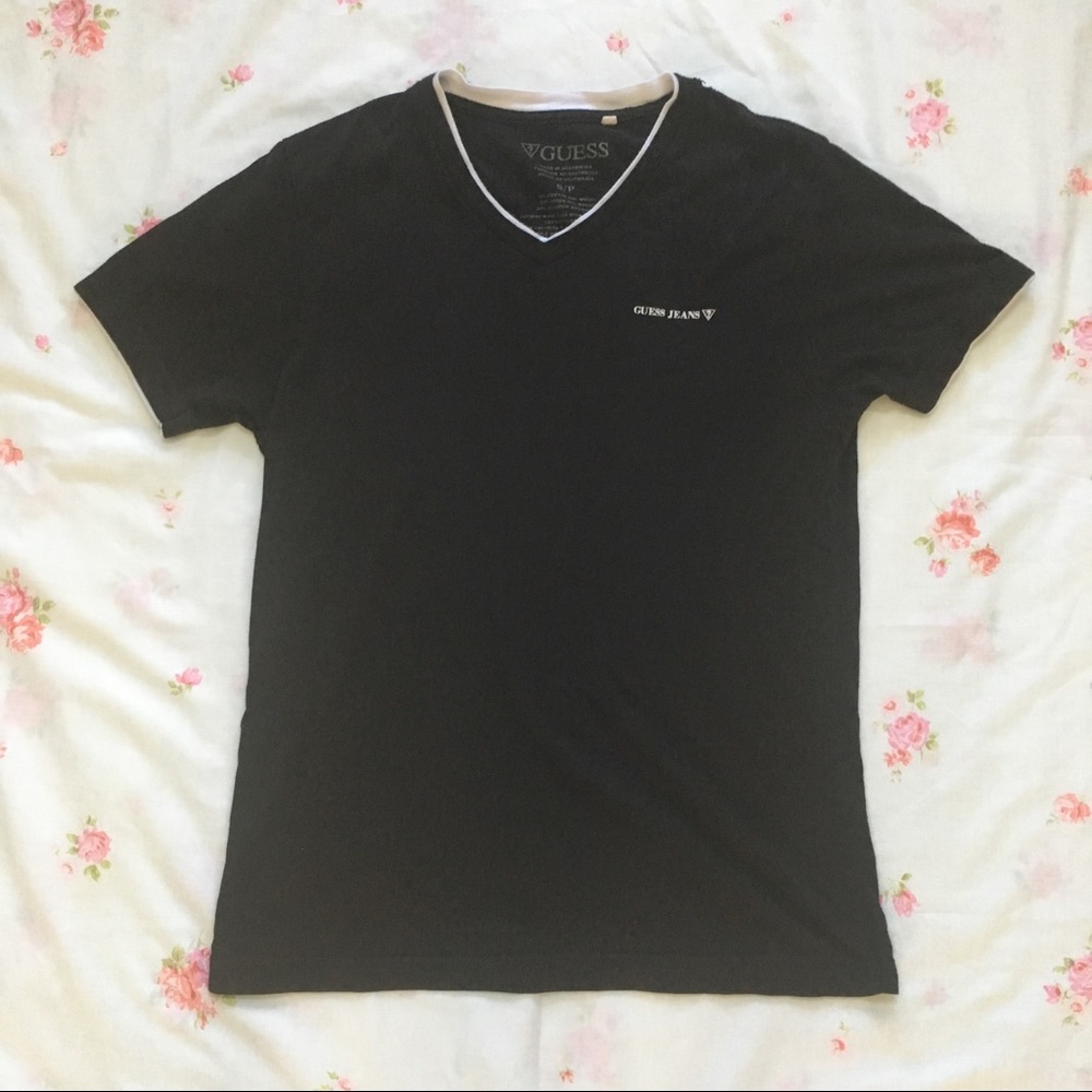 GUESS ? logo v neck