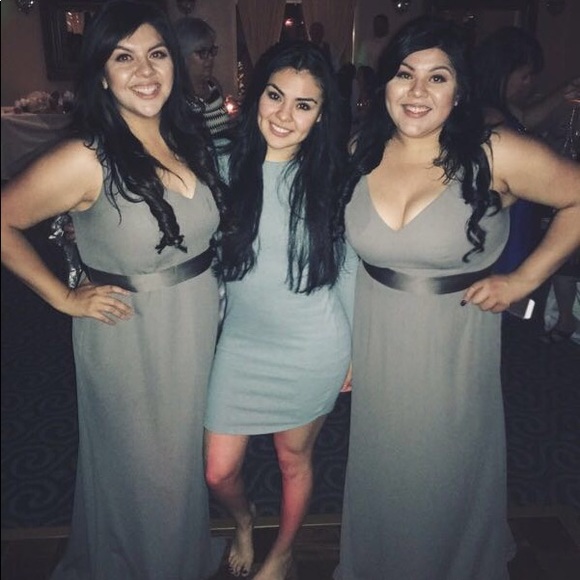 Beautiful Vera Wang bridesmaids dress 🖤 - Picture 4 of 6