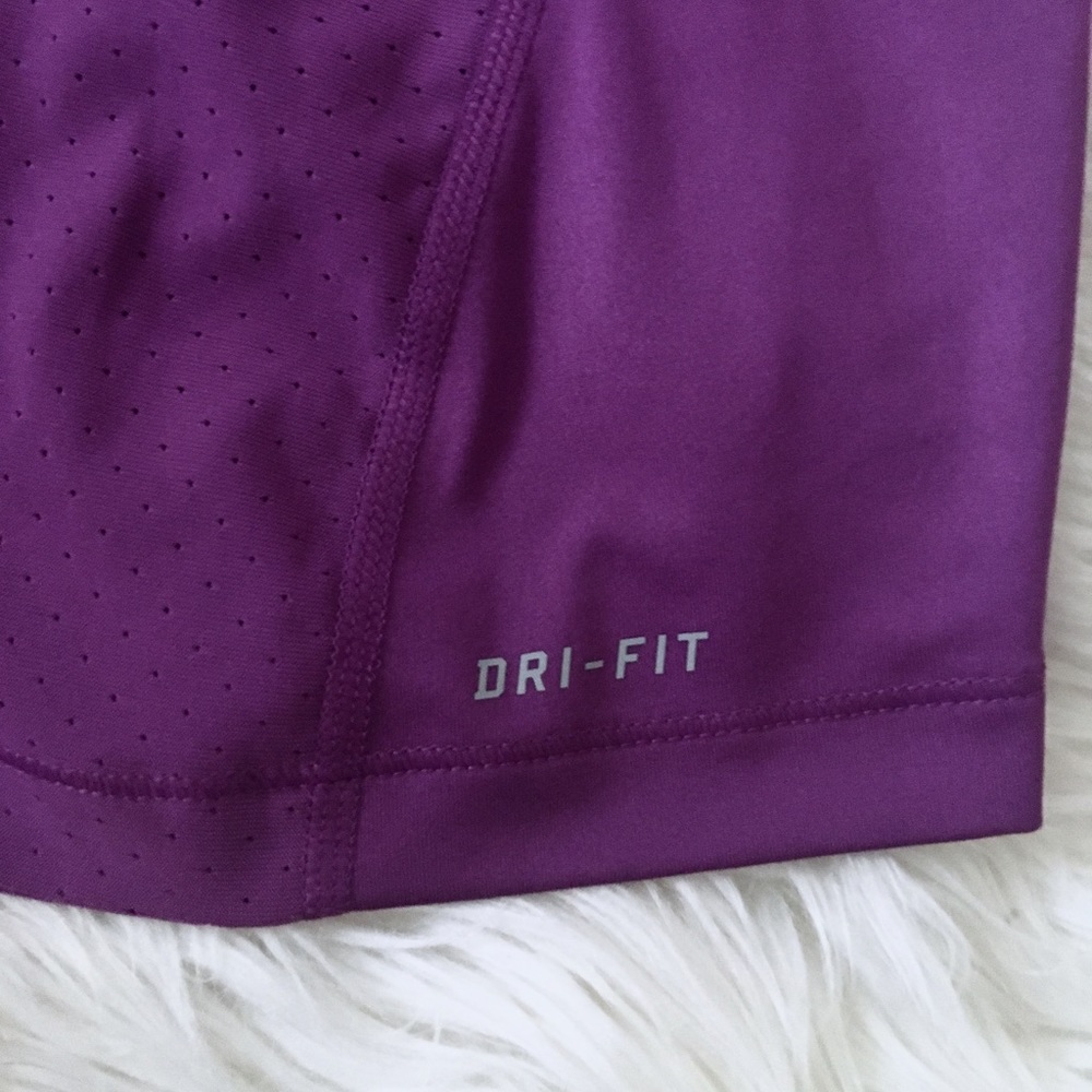 🏃🏽‍♀️Nike Pro Tank🏃🏽‍♀️ - Picture 3 of 4