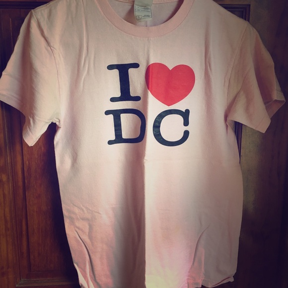 I ♥️ DC Tee - Picture 1 of 3
