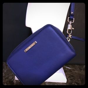Stella & Dot Royal Blue Wristlet "Call Me"