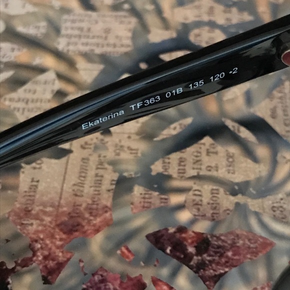 Tom Ford Ekaterina Sunglasses - Picture 5 of 8