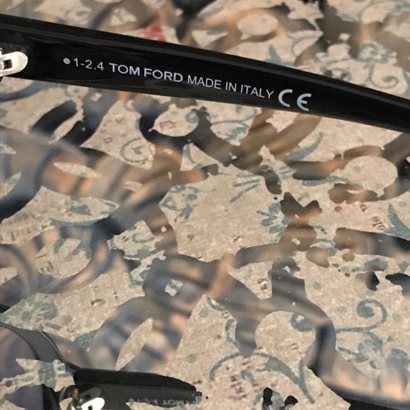 Tom Ford Ekaterina Sunglasses - Picture 6 of 8