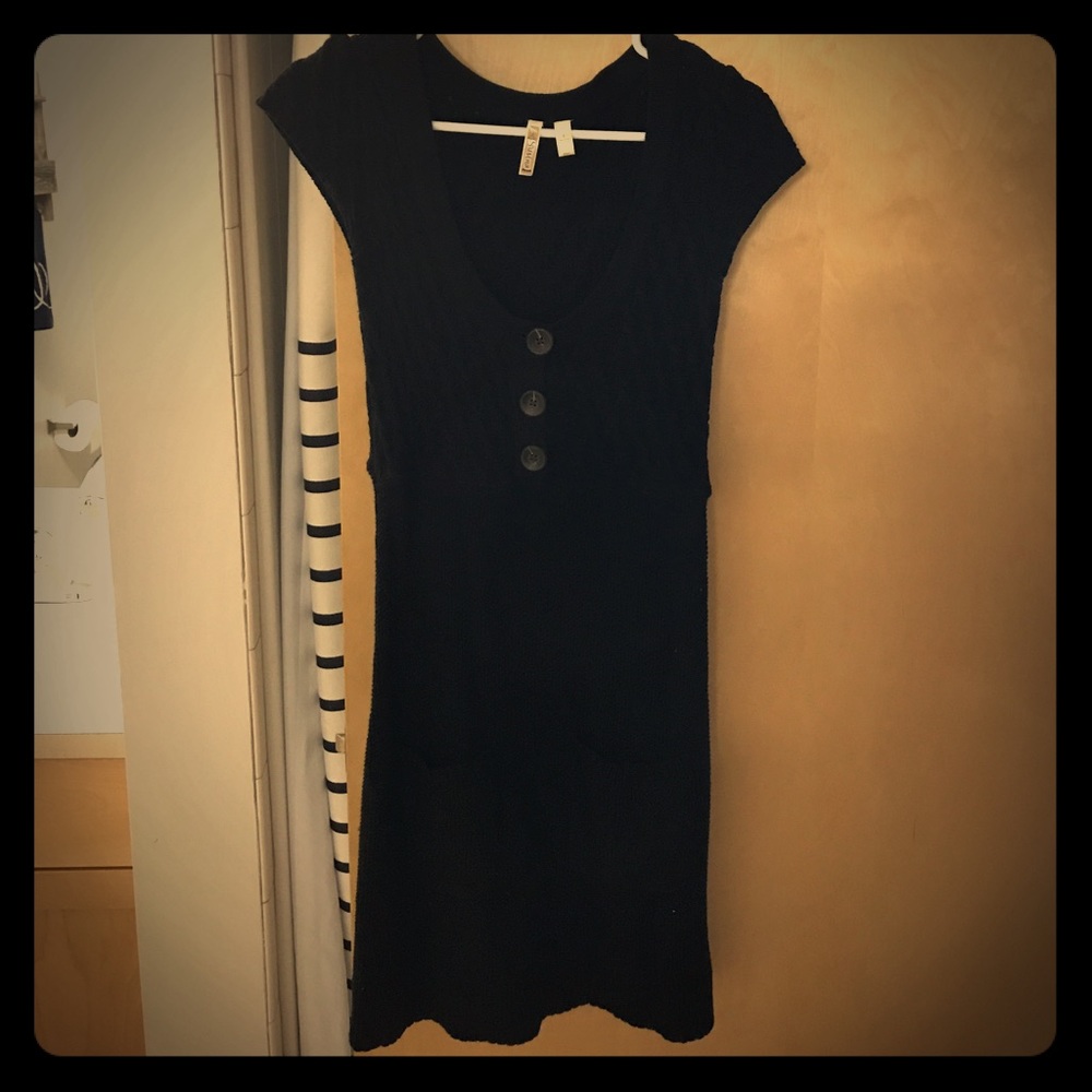 Black short sleeve sweater dress