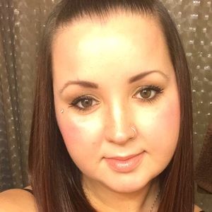 Meet your Posher, Hali