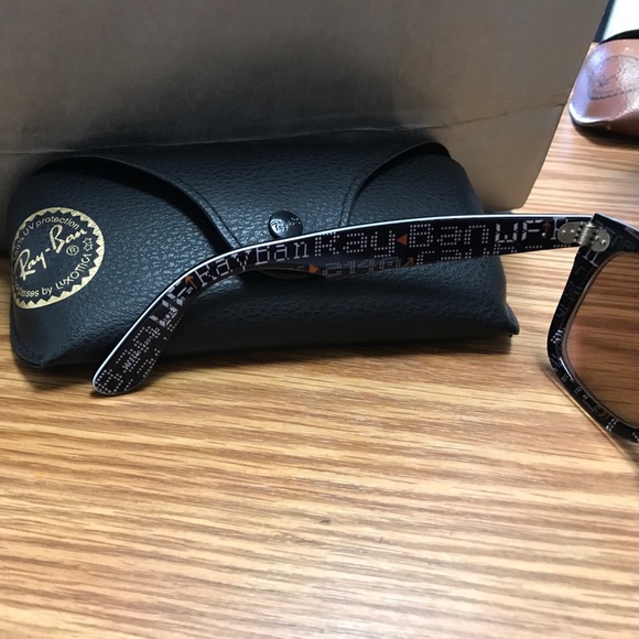 Ray ban wayfarer limited main image 4