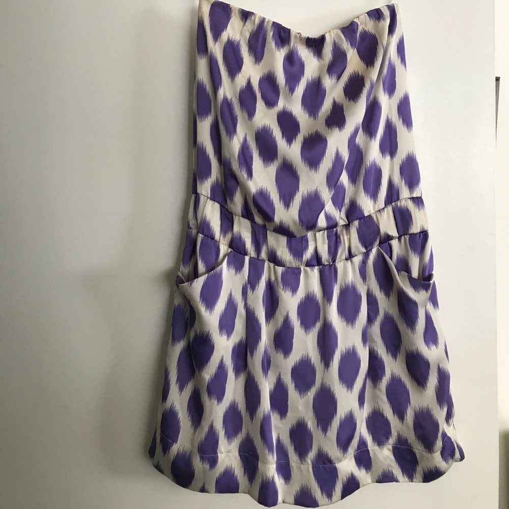 Strapless dress with purple polka dots