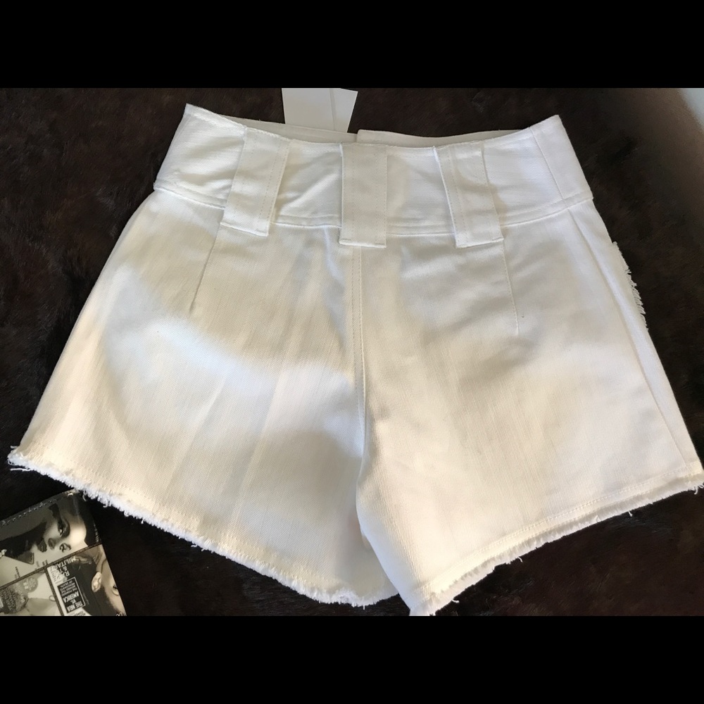 Horn Toggle Short - Picture 4 of 4