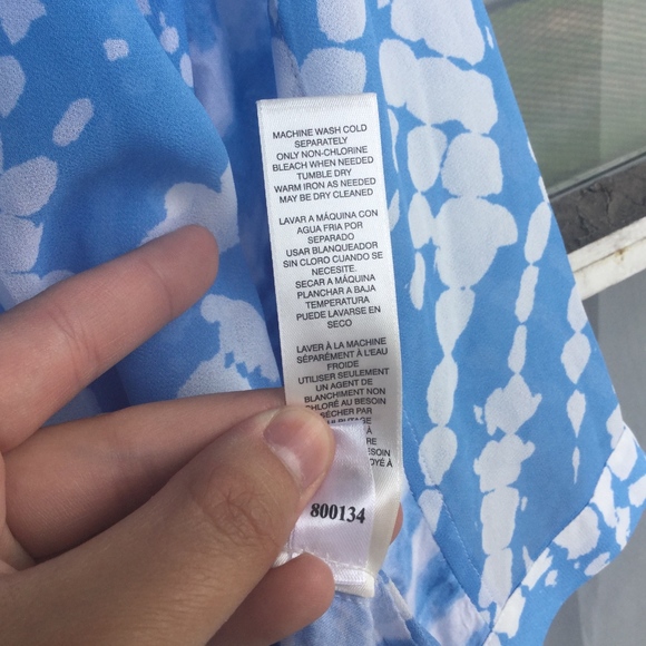 Chico's Beautiful Flowing Tunic w/ Long Back Sz. 3 - Picture 6 of 6