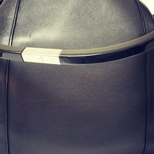 GUCCI BY TOM FORD Hoop Bucket Leather Handbag