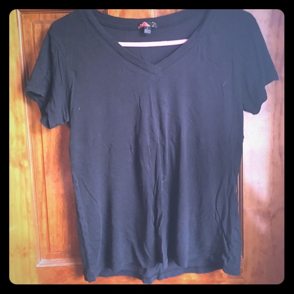Forever 21 basic Black Tee - Picture 1 of 2