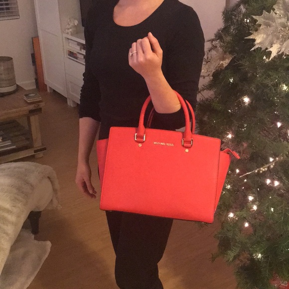 Michael Kors Purse - Picture 2 of 5