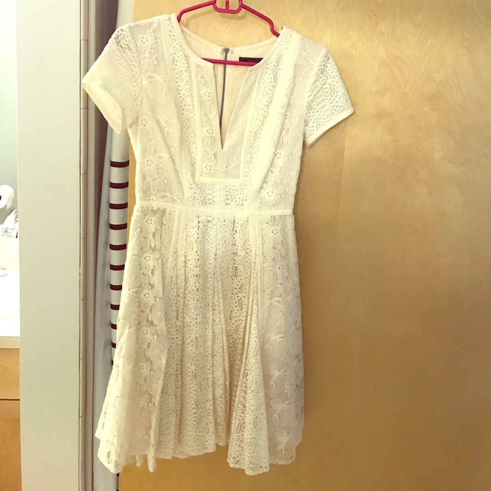 Short sleeve off-white BCBG dress