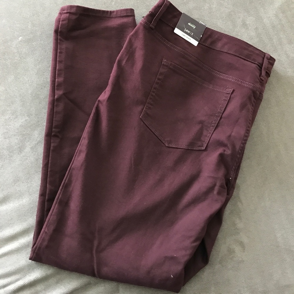 NWT/ Ava & Viv Skinny Pant