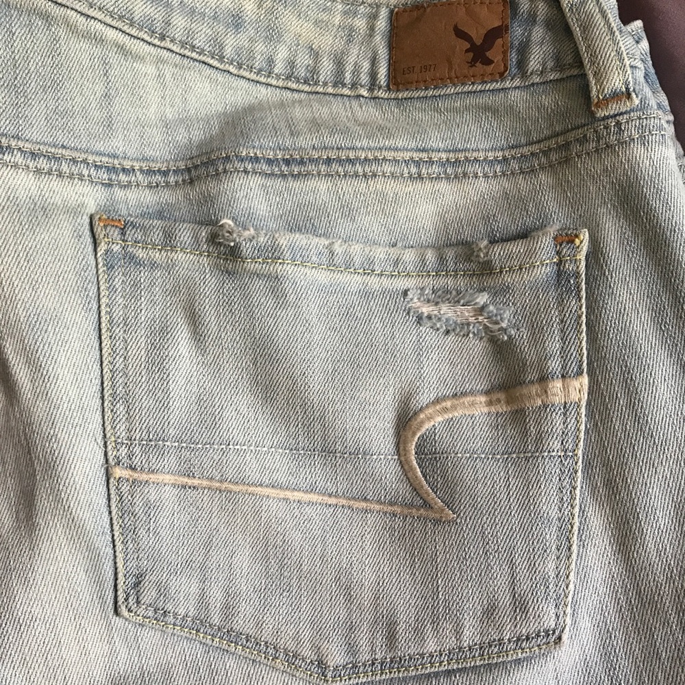 America eagle jeans. Distressed