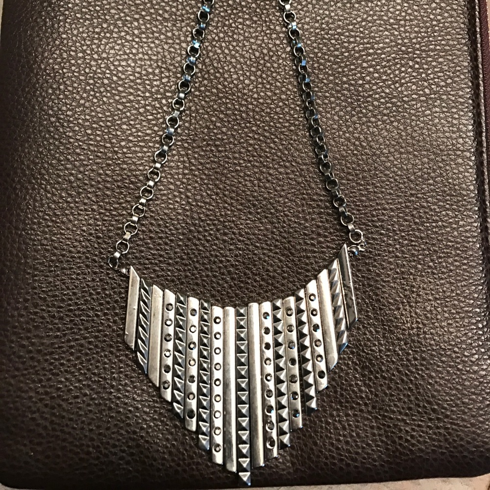 Necklace - Picture 2 of 3