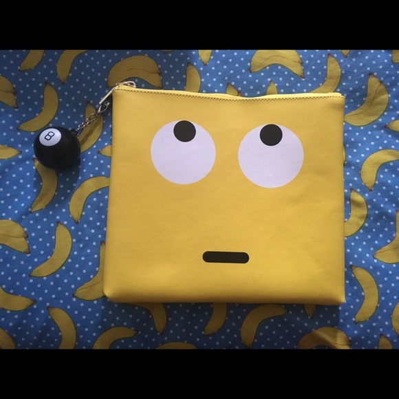 Studio DIY clutches. I do not have the taco bag. - Picture 2 of 4