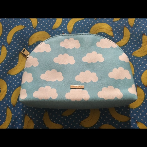 Studio DIY clutches. I do not have the taco bag. - Picture 4 of 4