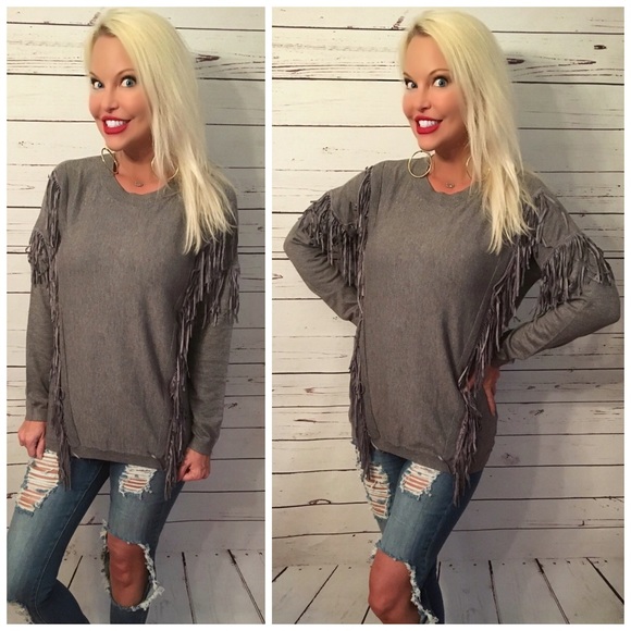 Sweaters - LAST 1! 💕 Gray Oversized Fringe Sweater