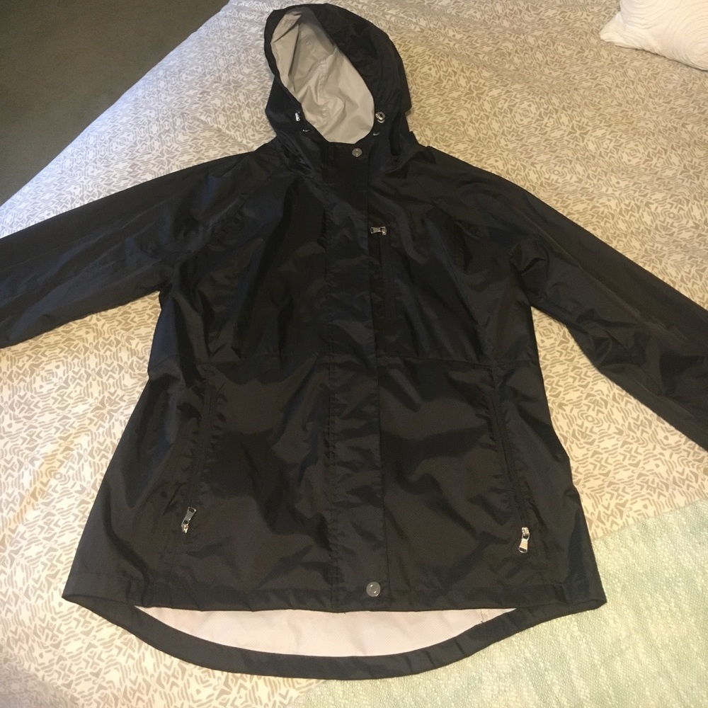 G.H. BASS & CO black rain jacket