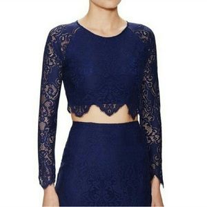 Long sleeve crop top