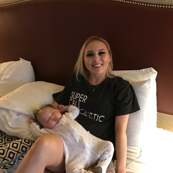 Hello there! I'm Tina. - Picture 2 of 2