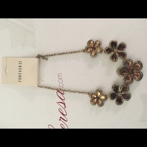 Forever21 flower necklace