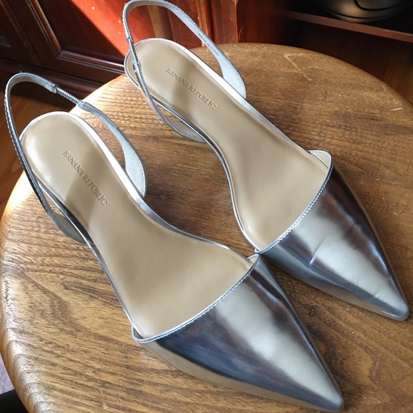 banana republic silver shoes