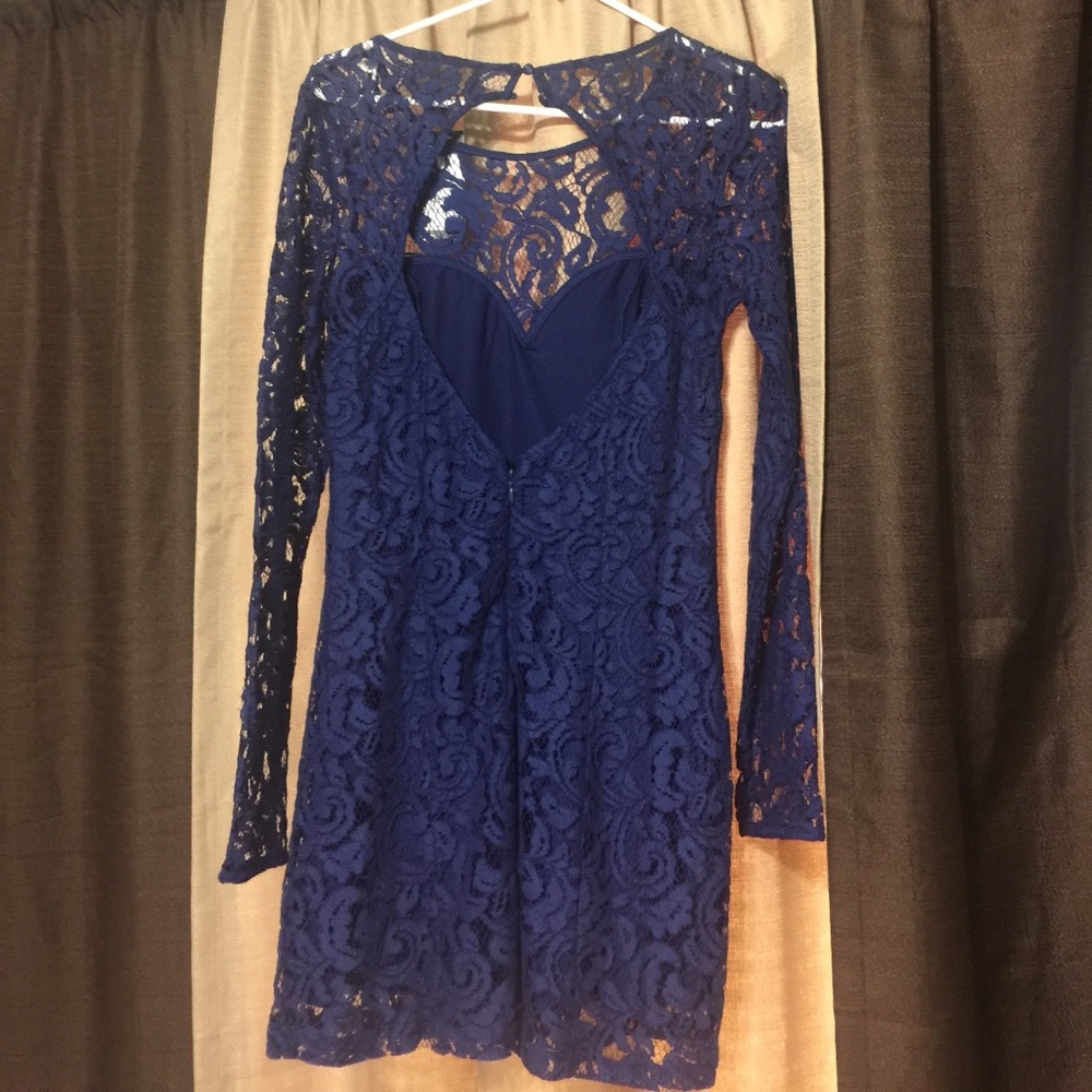 Dress - Picture 2 of 2